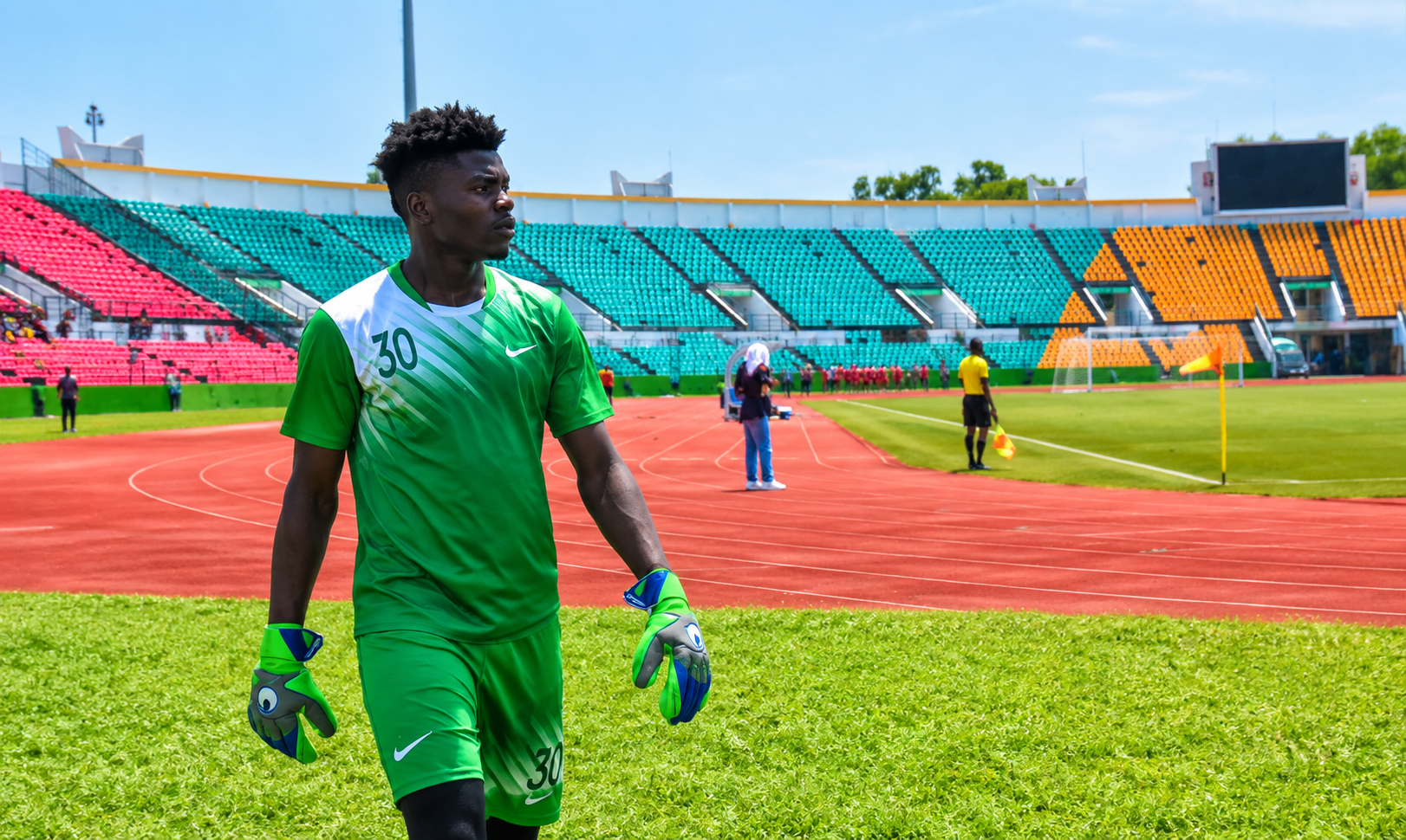 Gardien d’Ouragan FC dans le stade